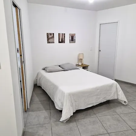 Logement Confortable Au Coeur D'Un Village Paisible Douvres  Exterior photo